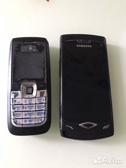 Телефоны и зарядные устройства