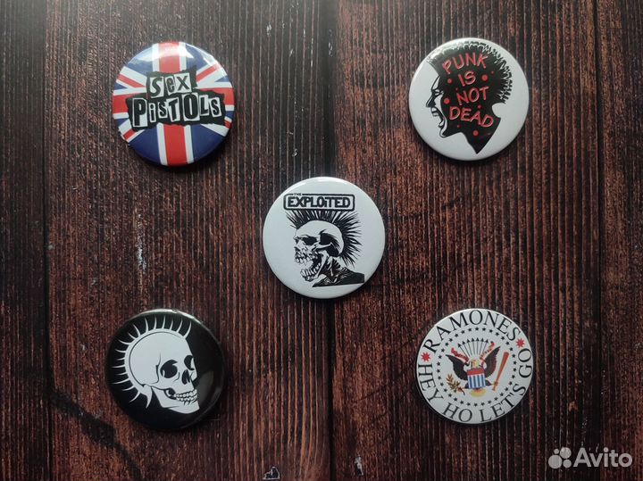 Значки панки (Punk)