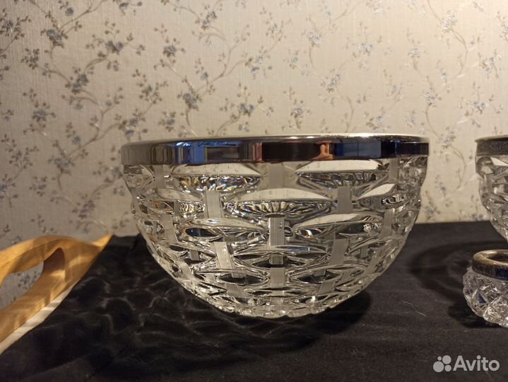 Ваза конфетница с металлическим ободком