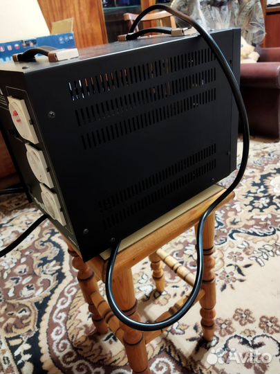 Продам Стабилизатор напряжения Luxeon SVR-3000VA