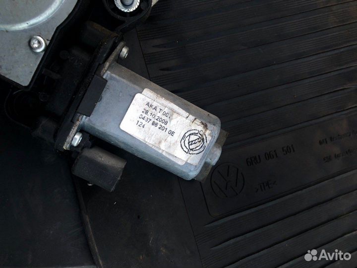 Стеклоподъемник передний правый Fiat Albea 2004