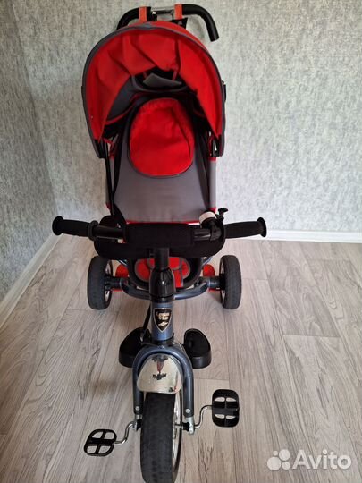 Детский велосипед трёхколёсный