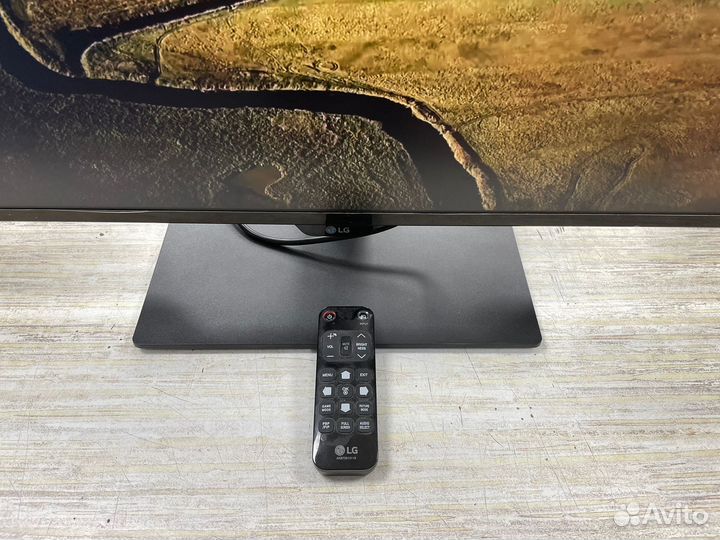 Монитор lg 43