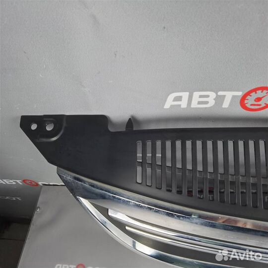 Решетка радиатора VW Tiguan 2007-2011