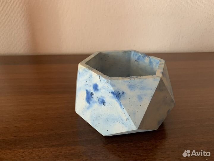 Кашпо горшок для цветов