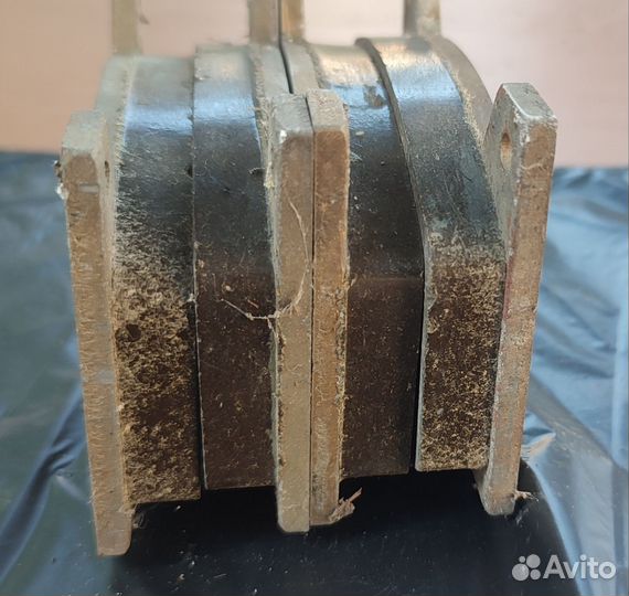 Тормозные колодки на Москвич 2140