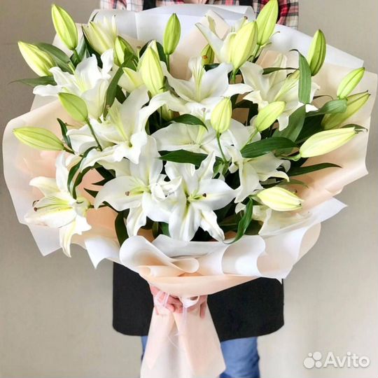 Букет из больших лилий