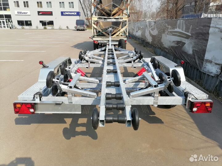 Прицеп лав 81018