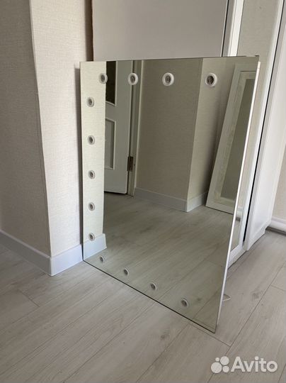 Гримерное зеркало