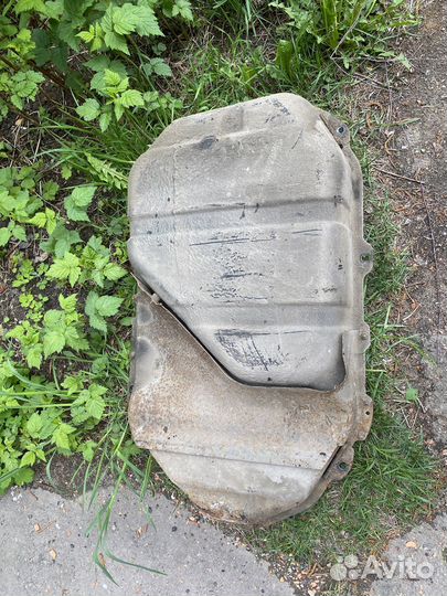 Бензобак lancer9 2007г