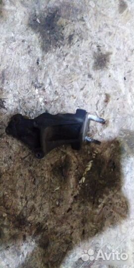 Кронштейн двигателя Chevrolet Lacetti 1.4 L