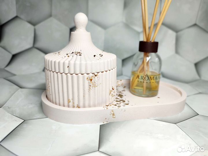 Гипсовая шкатулка с подставкой