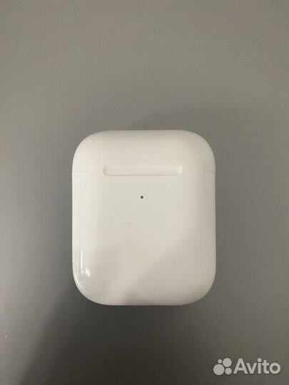 Кейс с наушниками Airpods 2 (не оригинал)