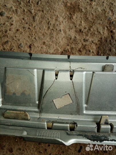 Решетка радиатора Renault Fluence