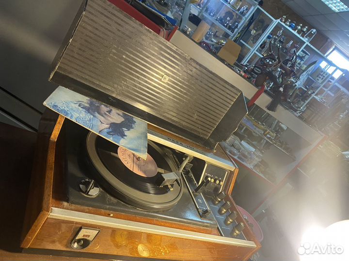 Антикварная лавка Радиоло СССР