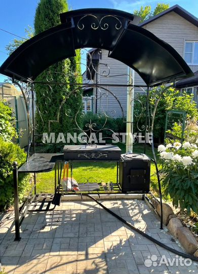 Мангал с крышей
