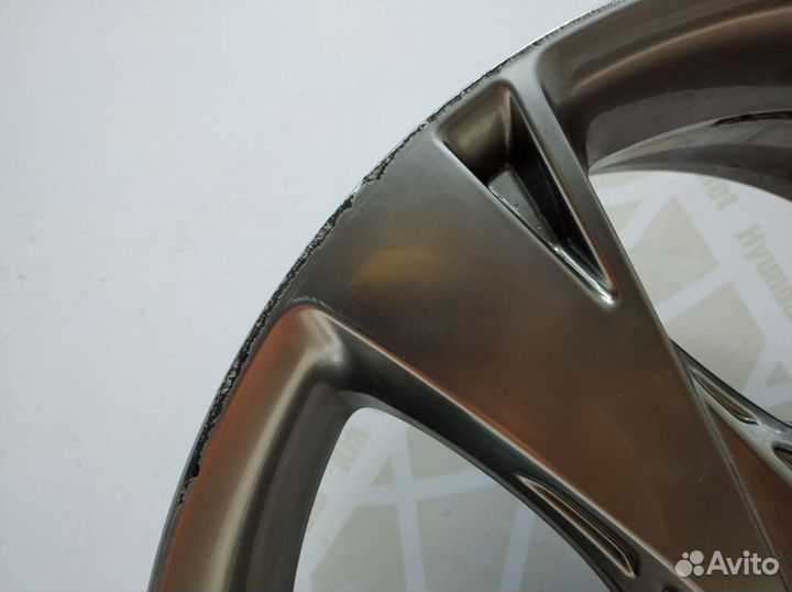 Диск литой R22 Genesis GV80