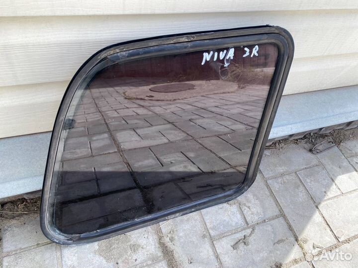 Стекло кузовное заднее правое LADA 21310 универсал
