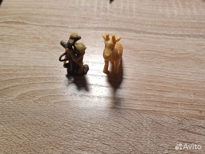 Киндер сюрприз natoons и пингвин на обложке