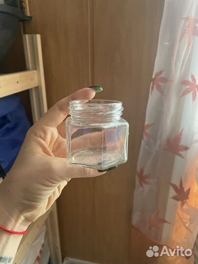 Баночка с черной крышкой 100 мл и 200 мл