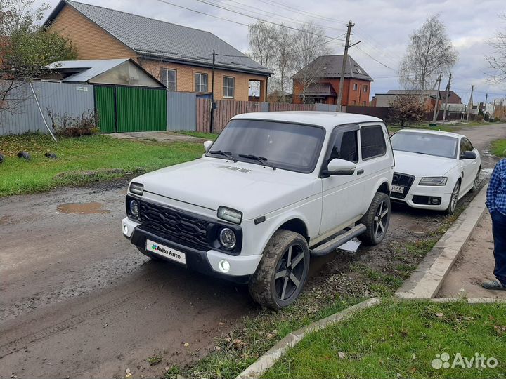 LADA 4x4 (Нива) 1.7 МТ, 2006, 194 000 км