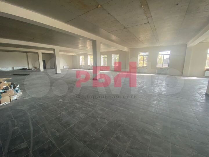 2-й этаж свободного назначения, парковкой 600 кв.м