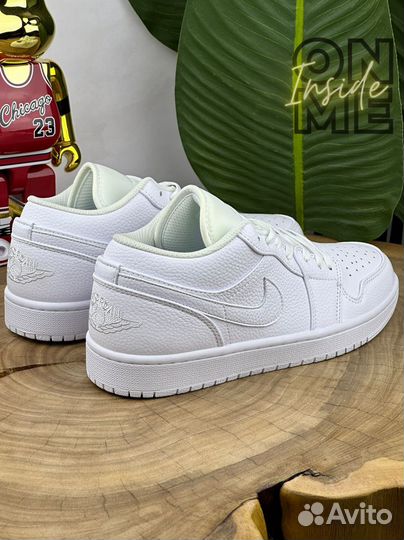 Nike air jordan 1 low white