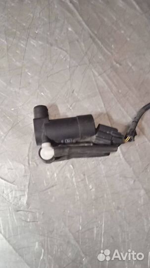 Насос (моторчик) омывателя стекла Ford Focus 2