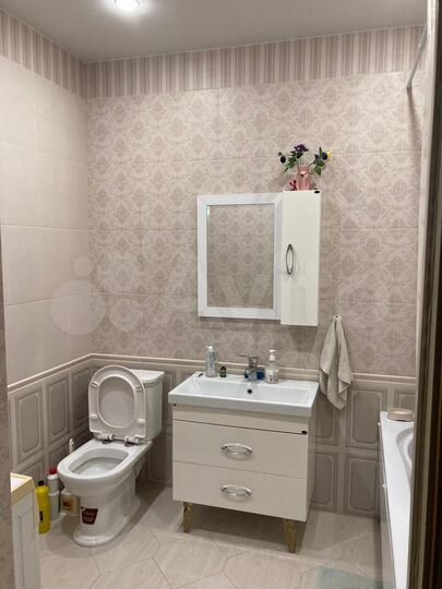 2-к. квартира, 76 м², 2/9 эт.