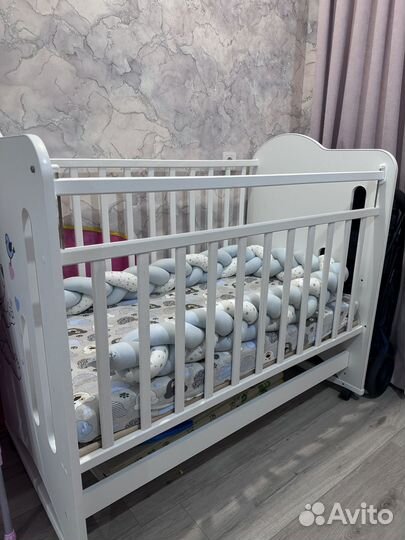 Кроватка для новорожденных