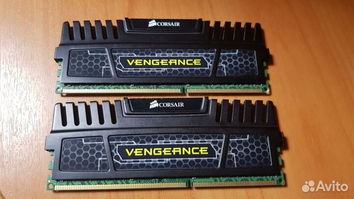 DDR3 8GB Corsair kit (2x4 Gb) 1600 Mhz