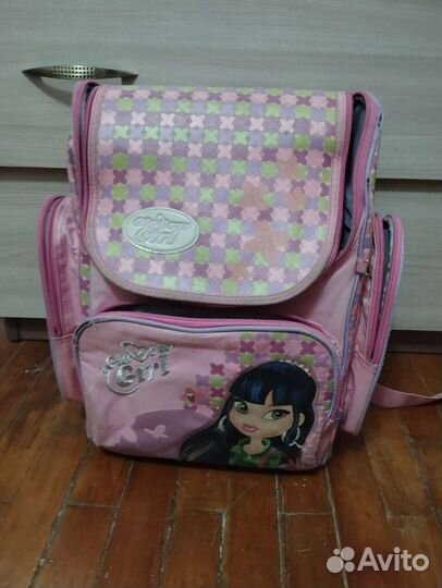 Рюкзак школьный для девочки ортопедический