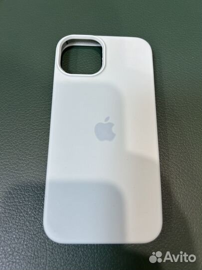 Чехол для iPhone 14