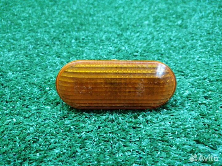 Повторитель поворота передний правый Ford Fusion