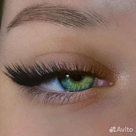 Наращивание ресниц, оформление бровей