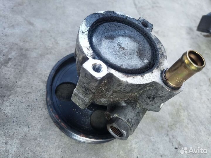 Насос гура Renault Laguna 2