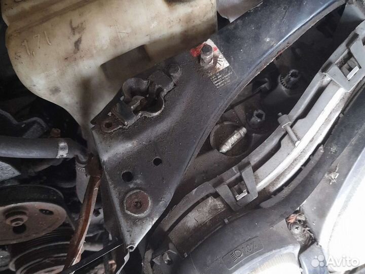 Замок капота мерседес 210 оригинал