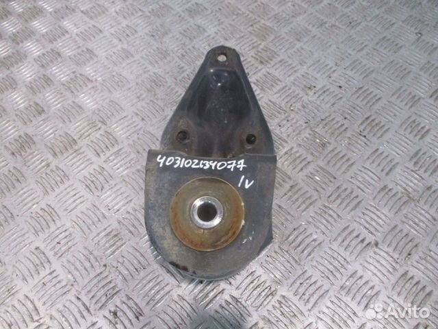 Кронштейн передней рессоры Iveco 504354486