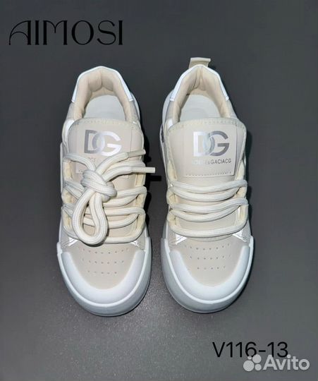 Кроссовки женские