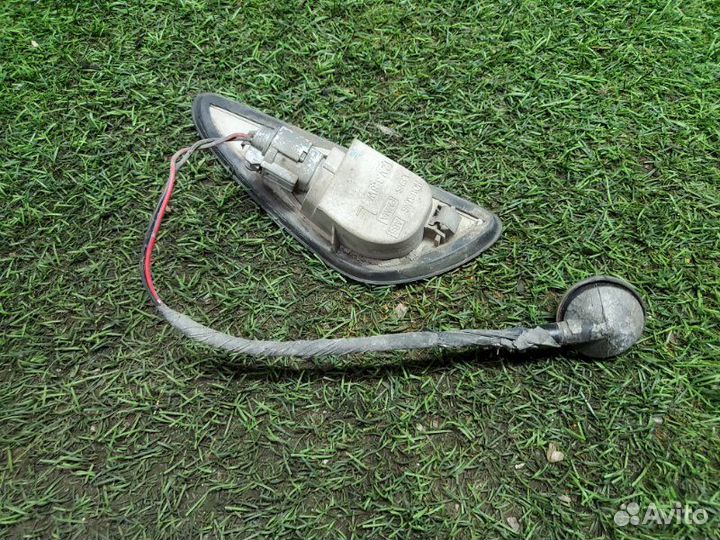 Отражатель в бампер катафот задний левый Infiniti