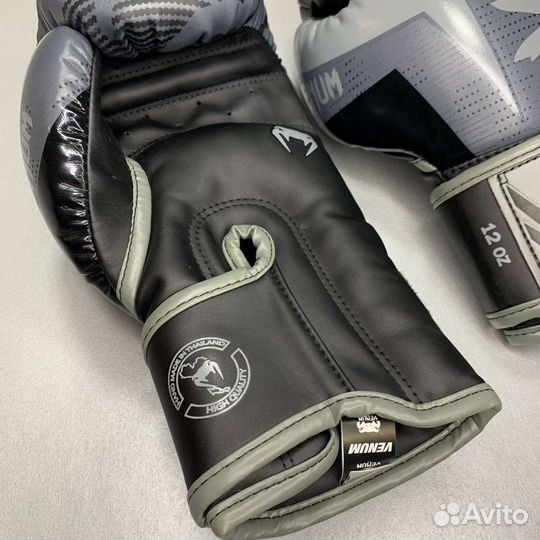 Боксерские перчатки venum