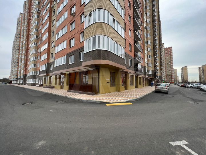 Торговое помещение в мкр Губернский, 69.9 м²