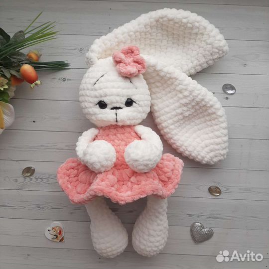 Зайка вязаная. Игрушки ручной работы