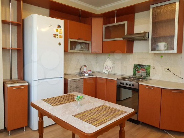 1-к. квартира, 42 м², 3/10 эт.