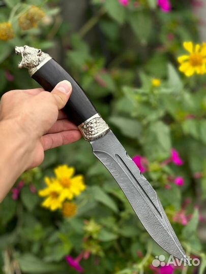 Нож из дамасской стали