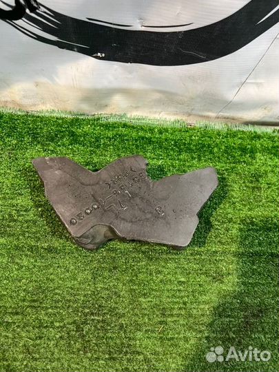 Уплотнитель крыла передний левый Toyota C-Hr NGX50