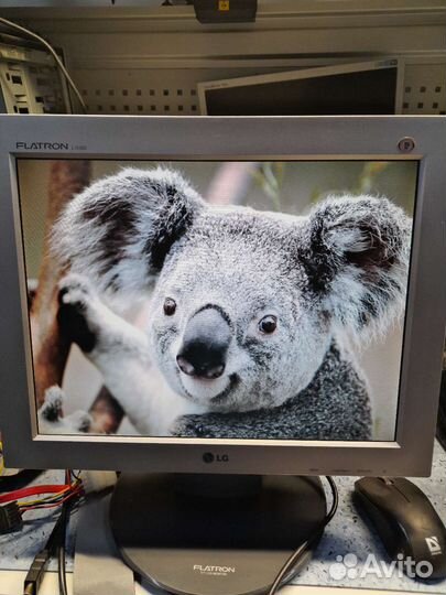 ЖК монитор LG flatron L1530S