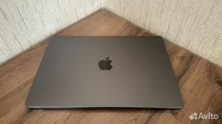 Macbook Air 15 m2 8 256