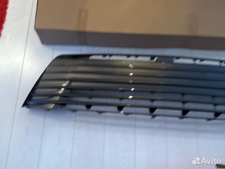 Решотка переднего бампера Toyota Sienna 3