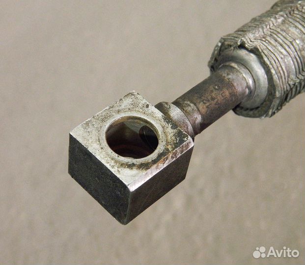 Масляная трубка турбины VW Golf 4 / Octavia 1.8т